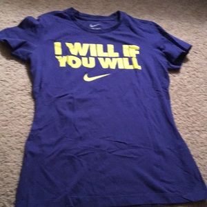 SUMMER SALE Nike slimfit tshirt